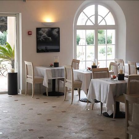Hotel Villa Les Rosiers Grimaud Eksteriør bilde